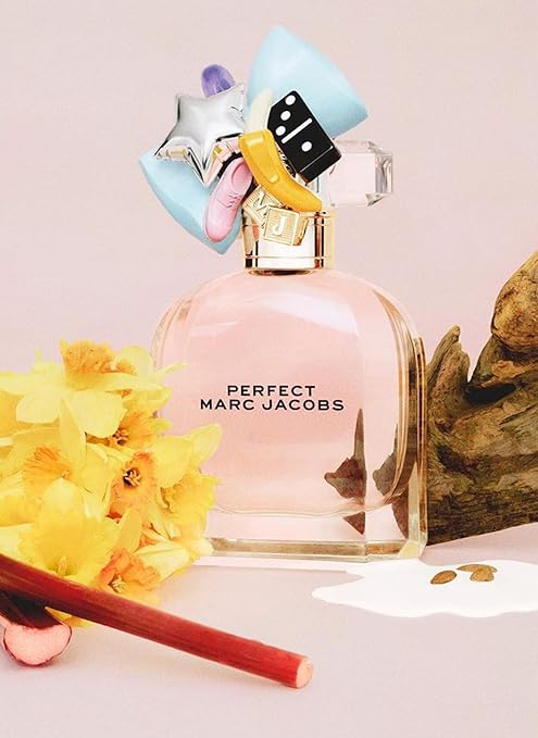 Marc Jacobs Perfect Eau de Parfum – Floral Women's Perfume 100ml – With Notes of Rhubarb, Daffodil, Almond Milk & Cashmeran